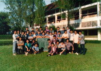 2b class - low.JPG (21663 bytes)